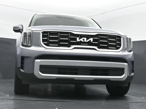Used 2025 Kia Telluride S FWD image 43