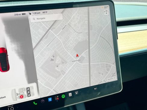 Used 2024 Tesla Model Y Long Range RWD image 13
