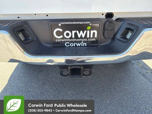 Used 2018 RAM 2500 Tradesman w/ Chrome Appearance Group AWD/4WD image 12