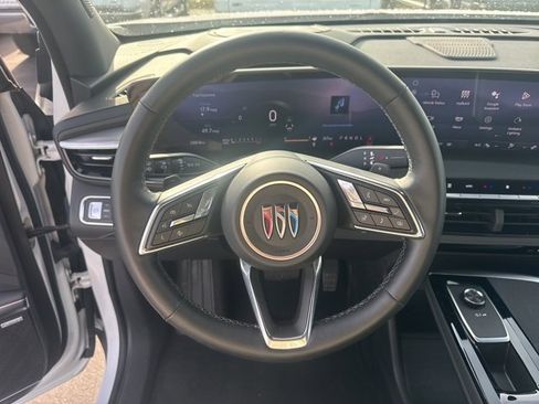 Used 2025 Buick Enclave Preferred image 14