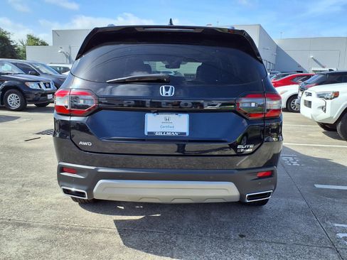 Used 2025 Honda Pilot Elite image 23