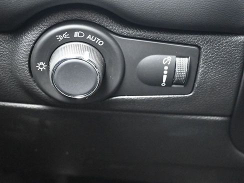 Used 2025 Dodge Durango R/T AWD/4WD image 15