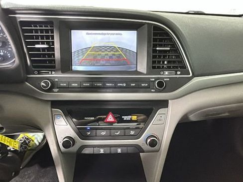 Used 2018 Hyundai Elantra SEL FWD image 24