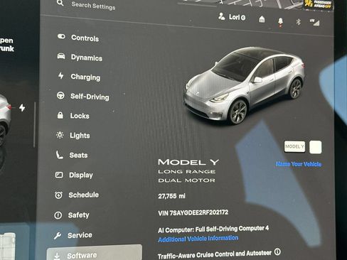 Used 2024 Tesla Model Y Long Range AWD/4WD image 28
