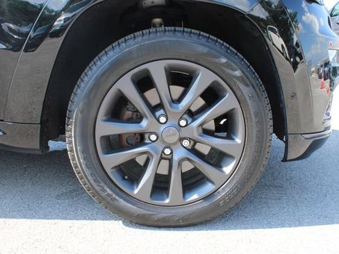 Used 2019 Jeep Grand Cherokee High Altitude AWD/4WD image 39