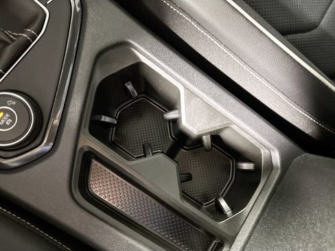 Certified 2023 Volkswagen Tiguan SEL R-Line AWD/4WD image 17