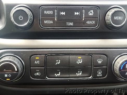 Used 2015 Chevrolet Colorado Z71 image 37