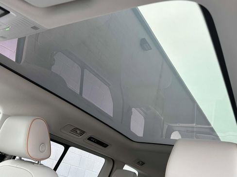 New 2025 Volkswagen ID. Buzz 1st Edition image 11