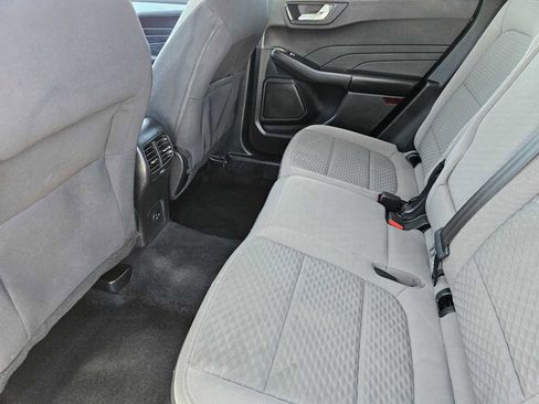 Used 2021 Ford Escape SE w/ SE Sport Appearance Package image 29