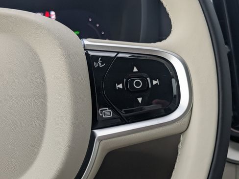 New 2026 Volvo XC60 T8 Ultra image 25