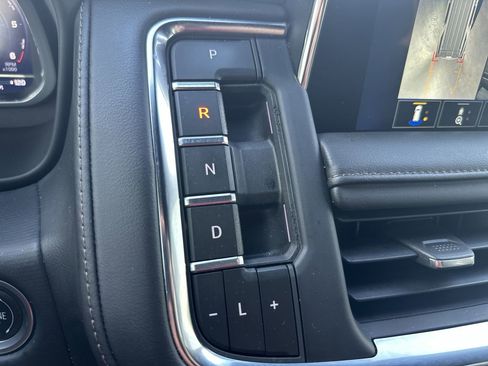 Certified 2023 Chevrolet Tahoe High Country w/ Premium Package 2 image 19