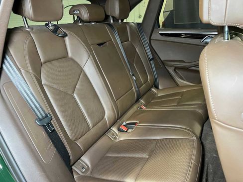 Used 2018 Porsche Macan image 14