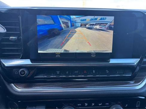 Used 2025 Chevrolet Silverado 2500 LT AWD/4WD image 21