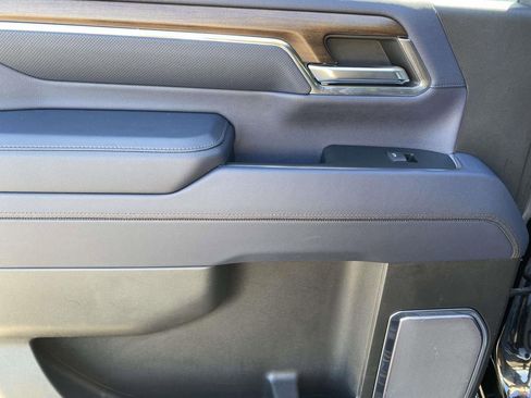 Used 2024 Chevrolet Silverado 3500 High Country w/ Technology Package image 13