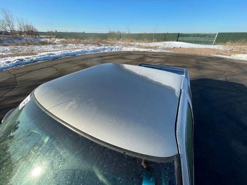 Used 2001 Chevrolet S10 Pickup LS w/ Preferred Equipment Group image 10