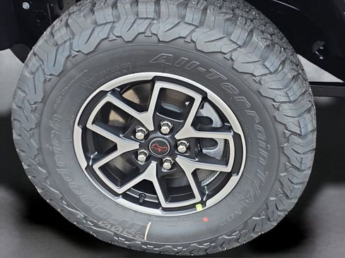 New 2026 Jeep Wrangler Unlimited Rubicon w/ Safety Group image 10