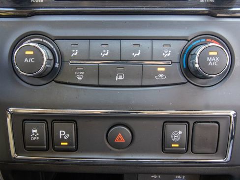 Used 2021 Nissan Titan SV w/ Accessory Utility Package AWD/4WD image 27