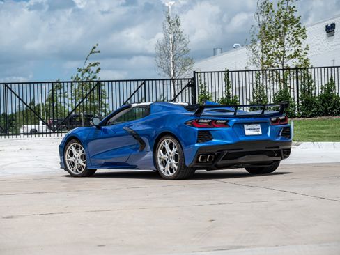Used 2022 Chevrolet Corvette Stingray Premium Conv w/ Z51 Performance Package RWD image 7