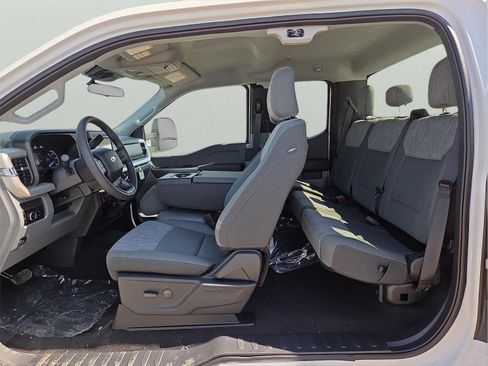 New 2026 Ford F250 XLT w/ FX4 Off-Road Package AWD/4WD image 14