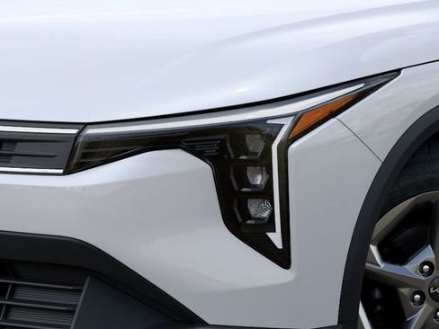 New 2026 Kia K4 FWD image 10
