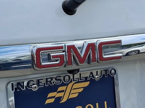 Used 2017 GMC Acadia SLT AWD/4WD image 32