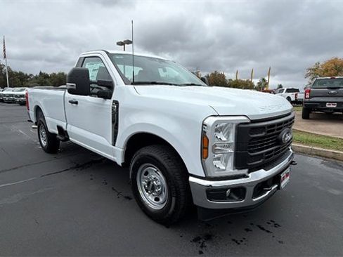 New 2026 Ford F250 XL w/ XL Chrome Package image 2