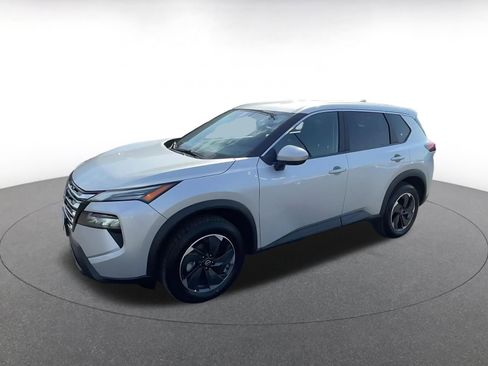 Used 2025 Nissan Rogue SV image 8