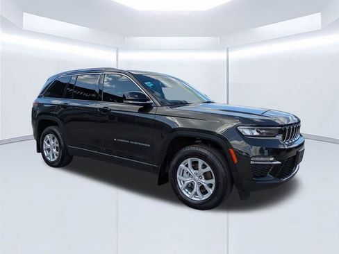 Used 2024 Jeep Grand Cherokee Limited AWD/4WD image 1