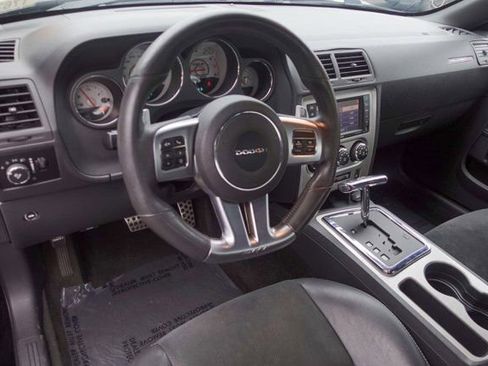 Used 2013 Dodge Challenger SRT8 w/ Harman Kardon Audio Group image 10
