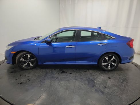 Used 2016 Honda Civic Touring image 4