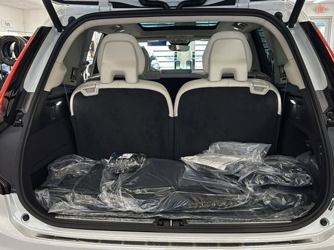 New 2026 Volvo XC90 T8 Ultra w/ Protection Package Premier AWD/4WD image 30