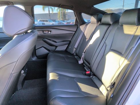 Used 2025 Honda Accord Sport image 30