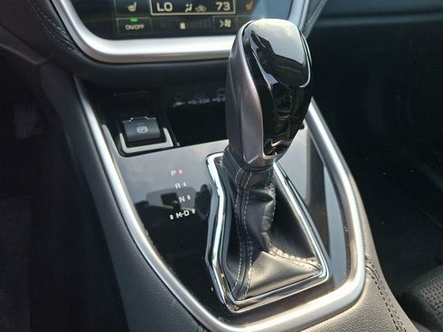 Used 2025 Subaru Outback Premium image 15