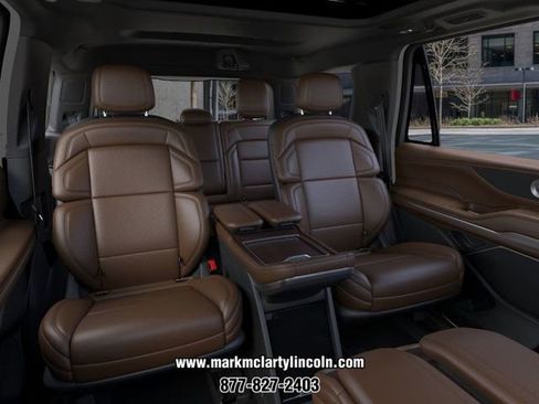 New 2026 Lincoln Navigator Reserve image 11