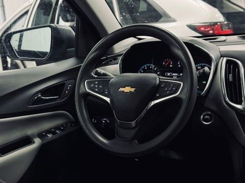 Used 2022 Chevrolet Equinox LS image 20