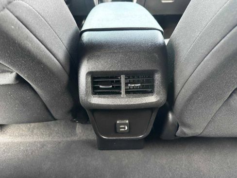 Used 2020 Chevrolet Equinox LT image 40