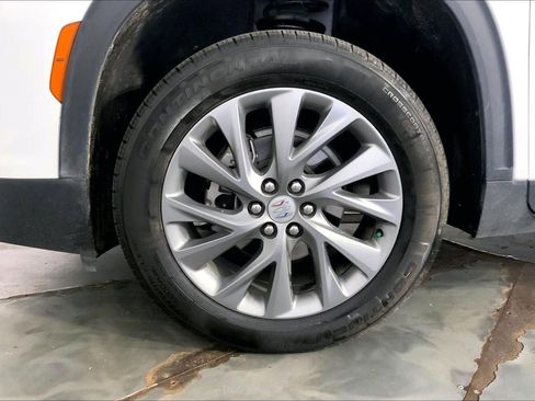 Used 2025 Buick Enclave Preferred FWD image 9