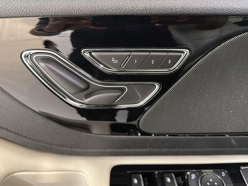New 2026 Lincoln Aviator 2WD image 10