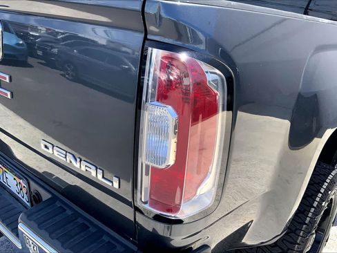 Used 2016 GMC Canyon SLE RWD image 32