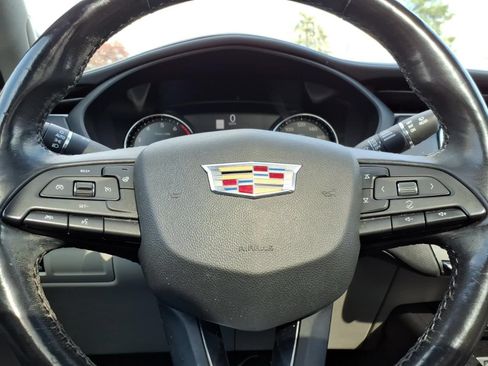 Used 2019 Cadillac XT4 Luxury w/ Cold Weather Package AWD/4WD image 21