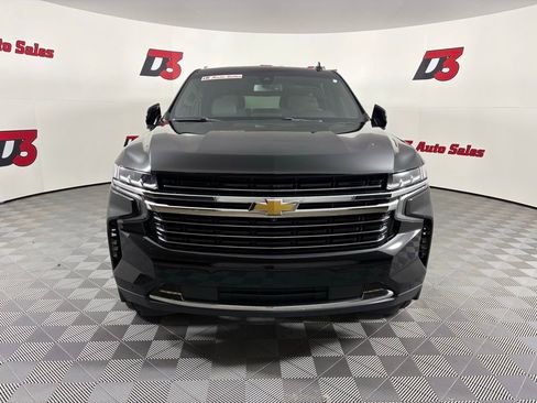 Used 2022 Chevrolet Suburban LT w/ LT Signature Package AWD/4WD image 11