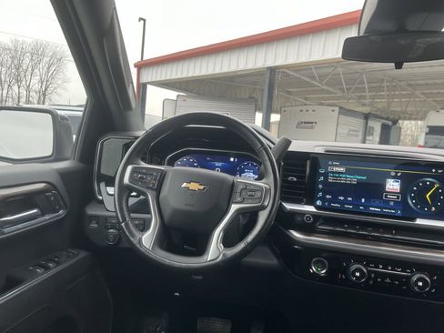 Used 2022 Chevrolet Silverado 1500 LT image 13