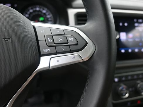 Used 2020 Volkswagen Atlas Cross Sport SE FWD image 29