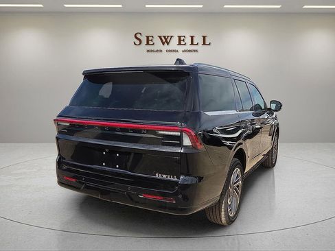 New 2026 Lincoln Navigator Reserve AWD/4WD image 5