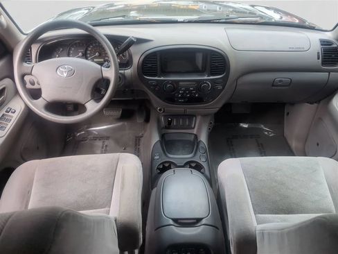 Used 2006 Toyota Sequoia SR5 image 28