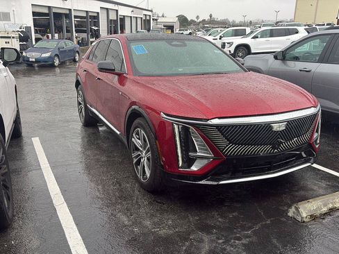 Used 2024 Cadillac Lyriq Luxury RWD image 4