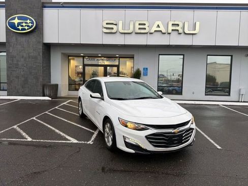 Used 2024 Chevrolet Malibu LT image 1