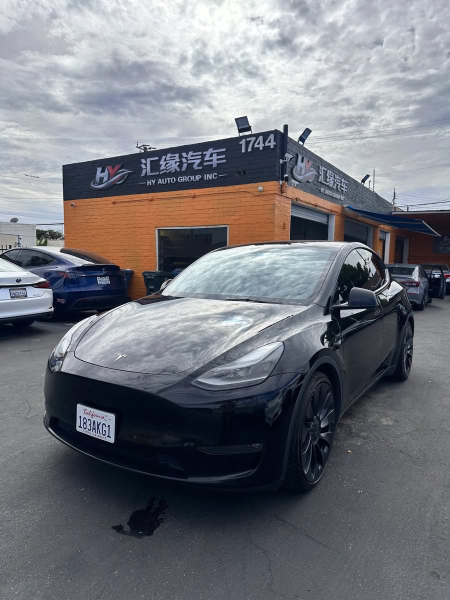 Used 2023 Tesla Model Y Performance AWD/4WD image 1