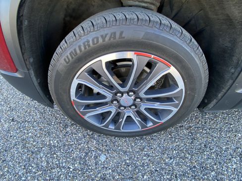 Used 2019 GMC Acadia SLT image 14