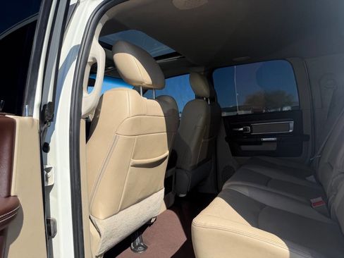 Used 2016 RAM 3500 Laramie w/ Convenience Group AWD/4WD image 20